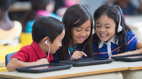 Trường THCS-THPT Lộc Bắc tổ chức Hội thi “Thiết bị dạy học tự làm”