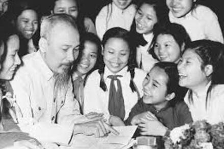 BÁC HỒ KINH YÊU