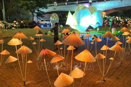 Bài: Nghệ thuật sắp đặt