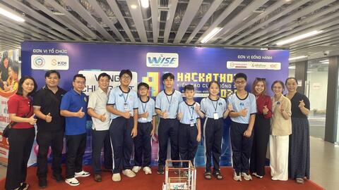 Tỏa sáng trí tuệ trẻ – Chinh phục sân chơi AI Hackathon 2025.