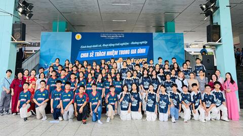 Sinh hoạt dưới cờ – Hoạt động trải nghiệm (SHDC–HĐTN).