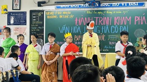 Tổ Sử địa - GDCD thực hiện tiết Chuyên đề - Thao giảng với chủ đề "Hành trính khám phá văn hóa" cho học sinh lớp 6