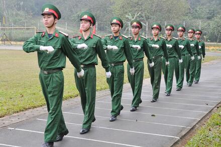 K10 ĐỘI NGŨ TỪNG NGƯỜI - ĐI ĐỀU