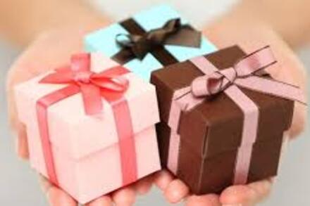 Bài 5: Quà tặng bạn (Tiết 1)