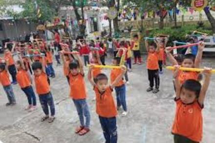 GDTC: BÀI 1: Động tác vươn thở, động tác lườn, động tác vặn mình và động tác bụng với gậy (4T)