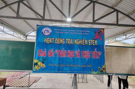 Hoạt động STEM tổ toán trường THPT Nguyễn Hồng Đạo ngày 21/2/2025