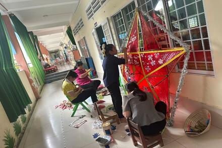 Rộn Ràng Không Khí Chuẩn Bị Tết Trung Thu Năm Học 2025–2026 Tại Trường Mầm Non Hoa Hồng 2