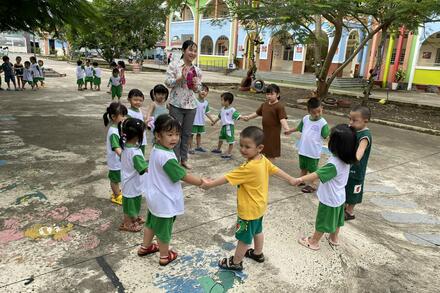 HOẠT ĐỘNG NGOÀI TRỜI
