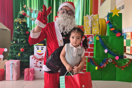 Tổ chức Noel tại lớp Nhà trẻ 2