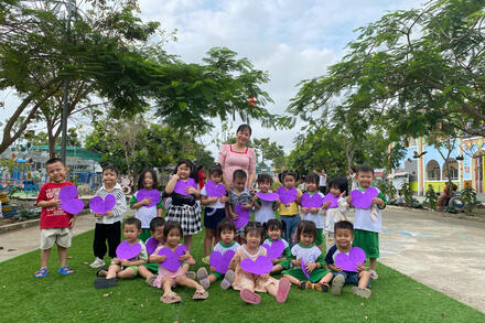 LỚP MẦM 1 CHÀO MỪNG NGÀY QUỐC TẾ PHỤ NỮ 8/3