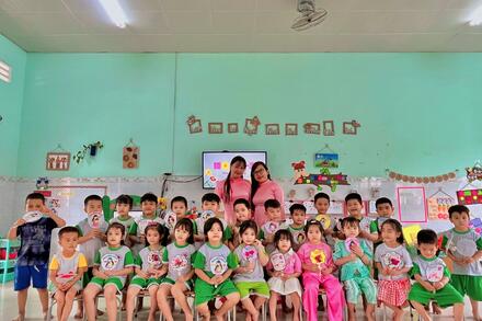 Làm quạt tặng mẹ